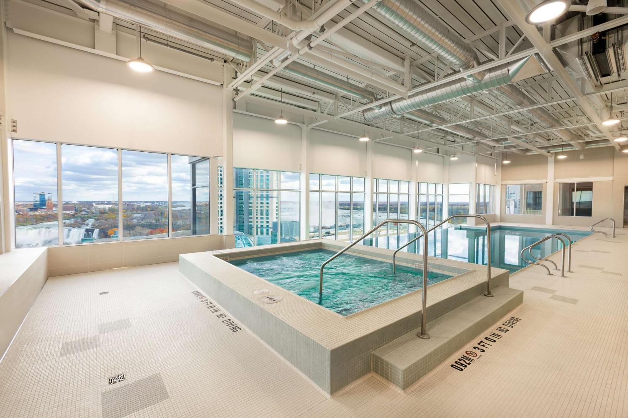 Hotel Hilton Falls/ Fallsview And 4*